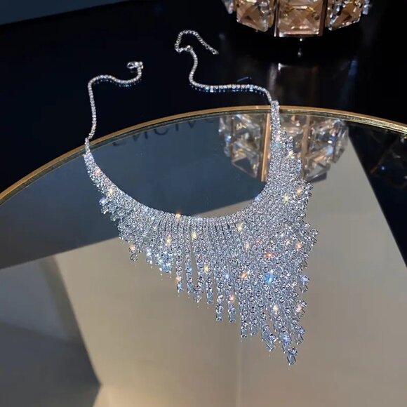 New Womens Waterfall Diamond Rhinestones Necklace 16-18"